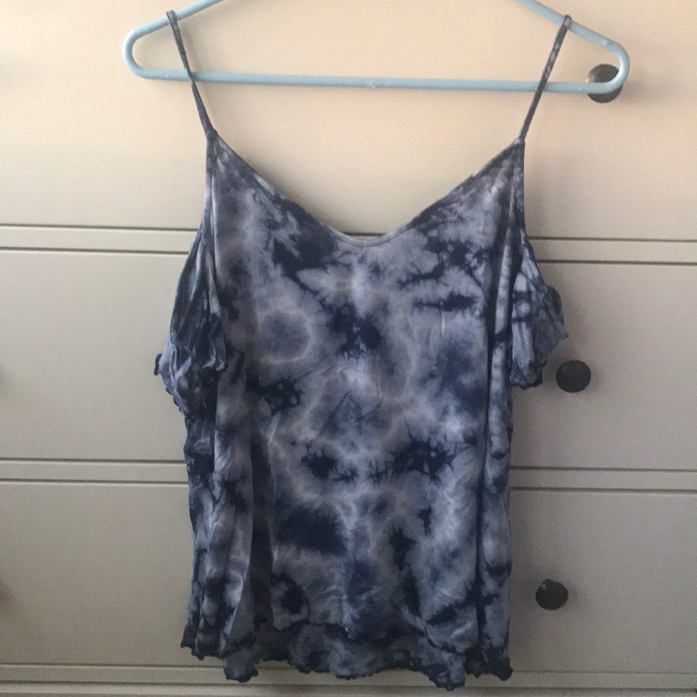 Off the shoulder tie die shirt